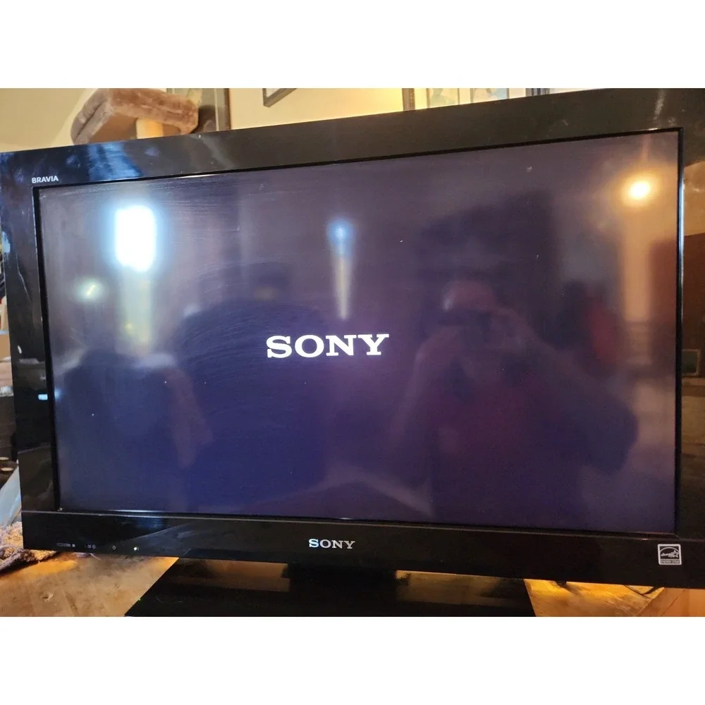 Sony Bravia KDL-32BX300 32 Inch LCD Retro Gaming Monitor. Used, Pristine